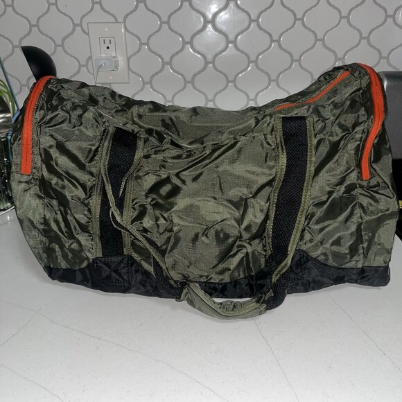 NWT Eddie Bauer Packable 54 L Duffel Bag-Made from Ripstop Polyester Olive - Picture 3 of 6